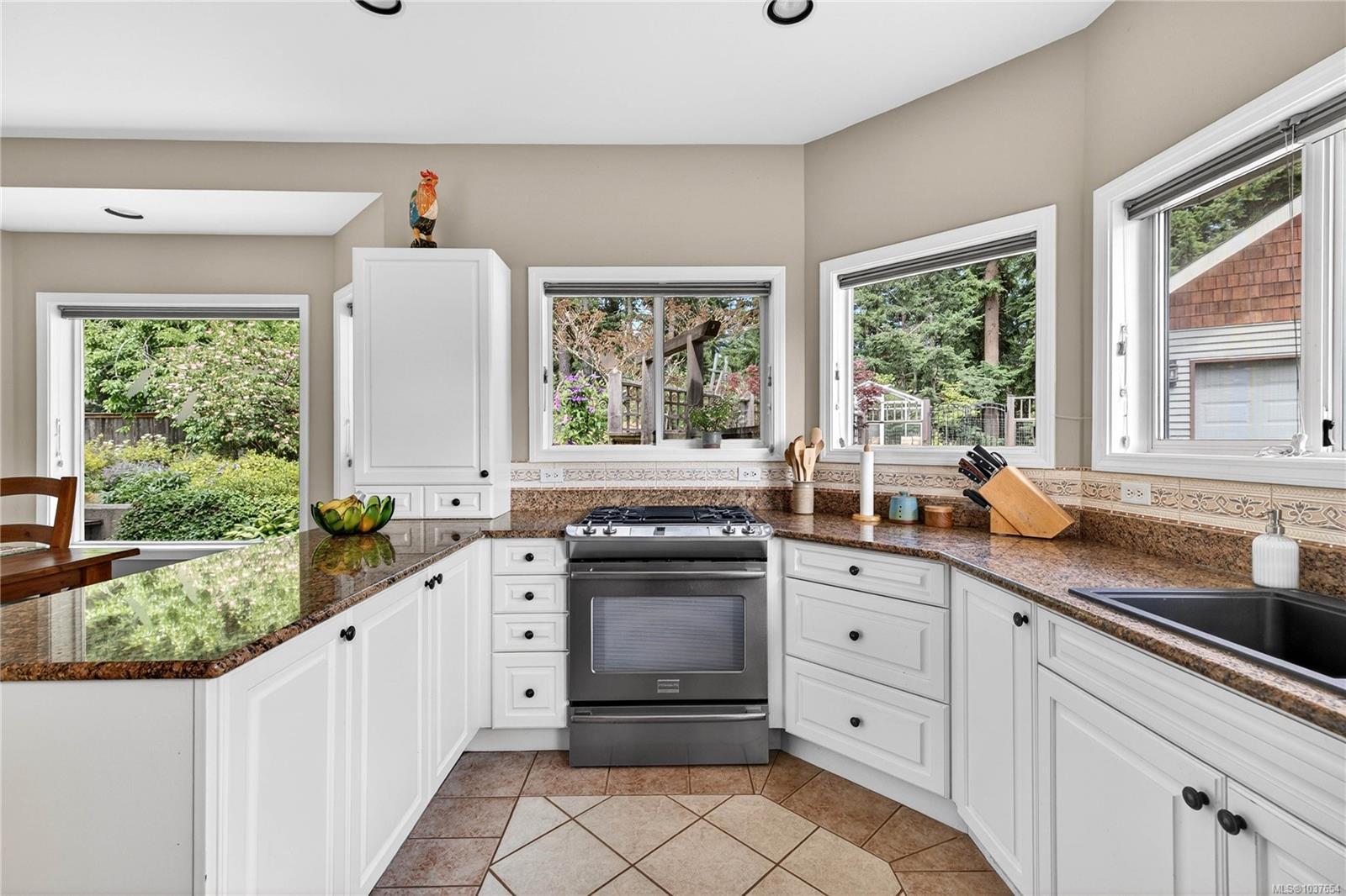 112 Murrelet Pl