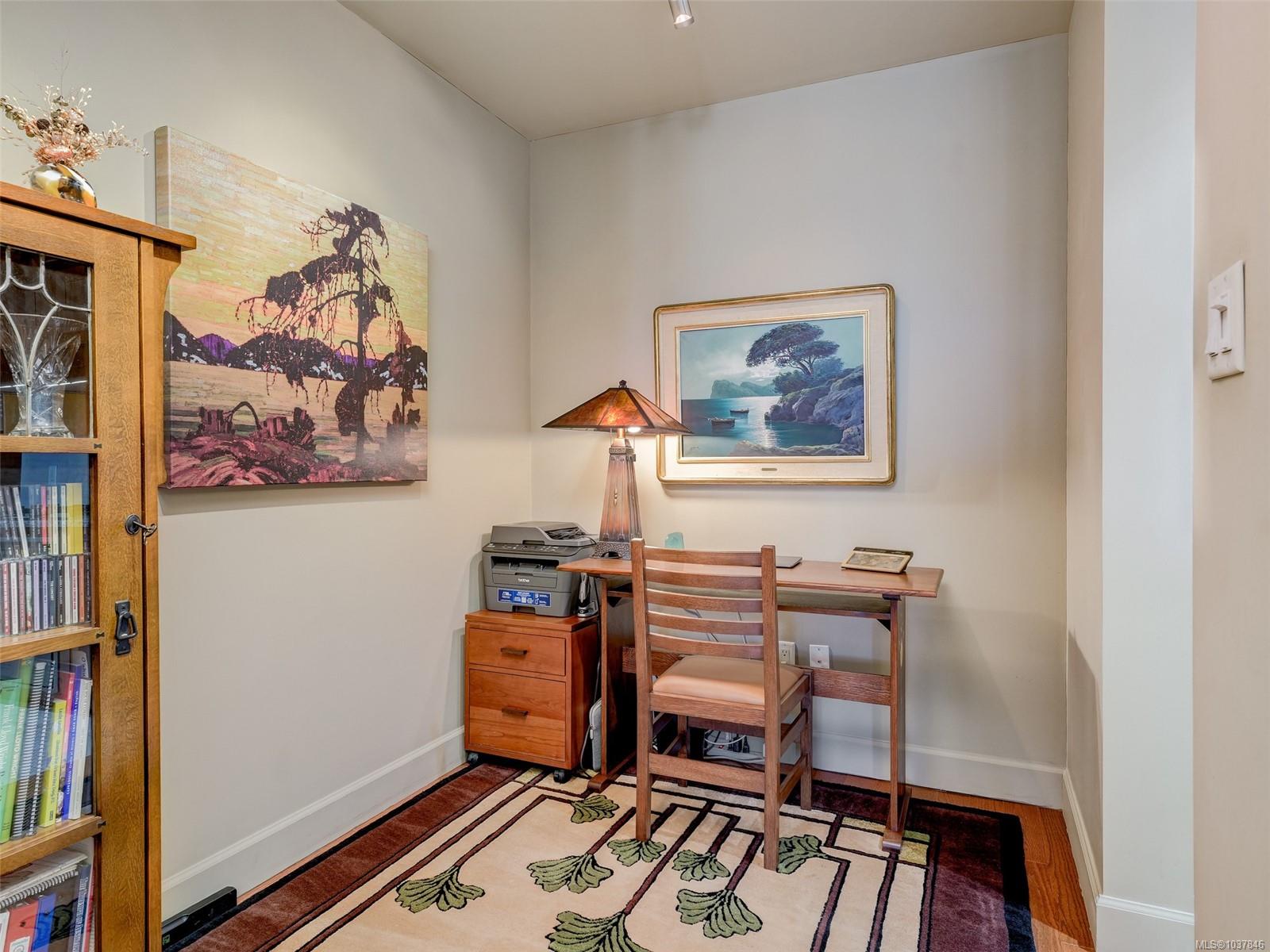 21 Dallas Rd #414