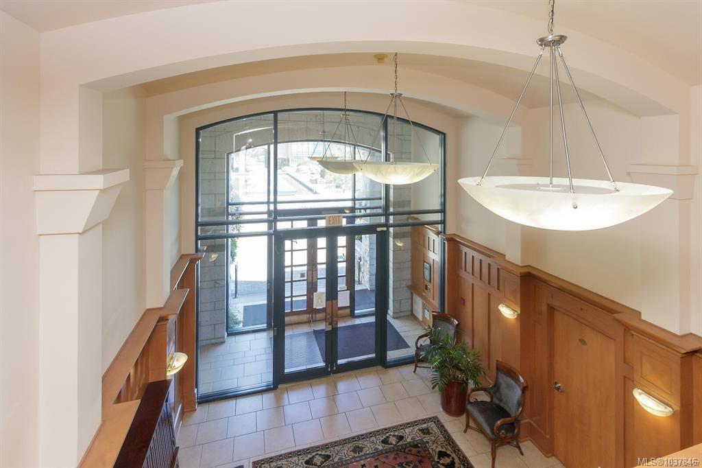21 Dallas Rd #414