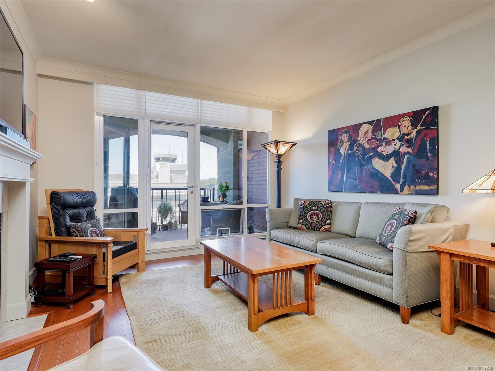 21 Dallas Rd #414