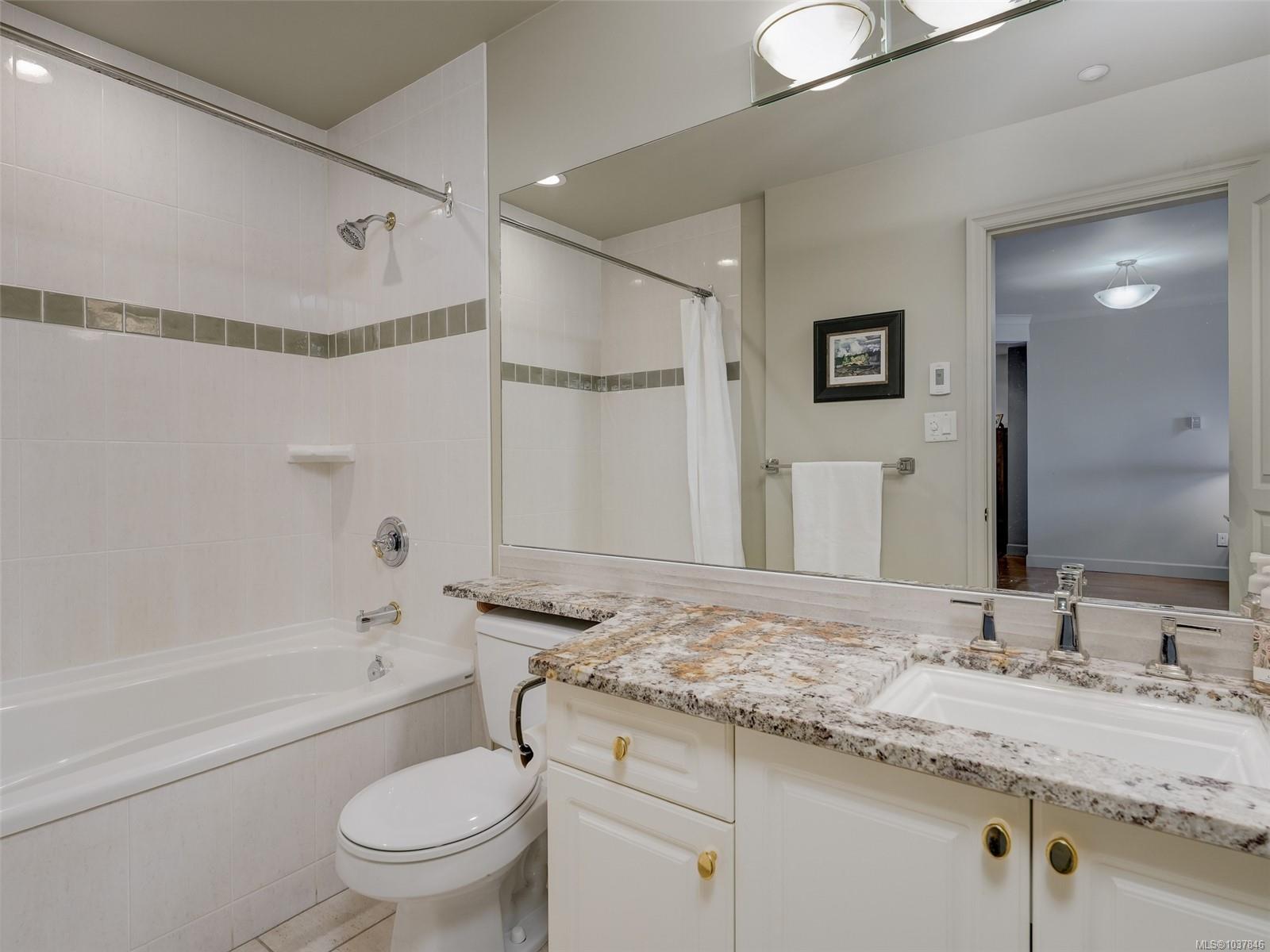 21 Dallas Rd #414