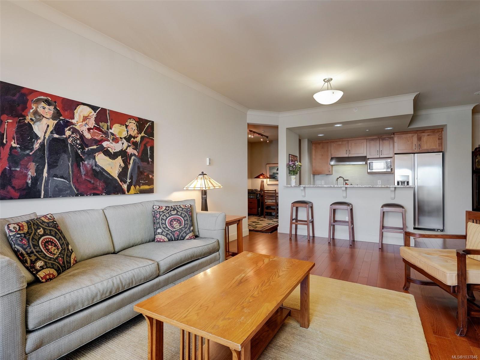 21 Dallas Rd #414