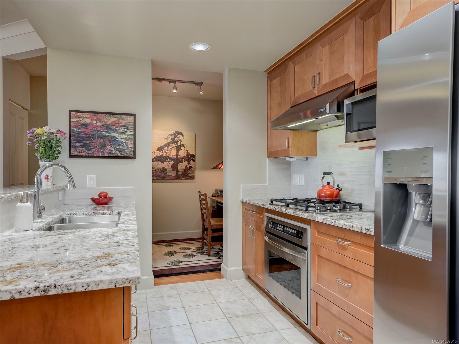 21 Dallas Rd #414