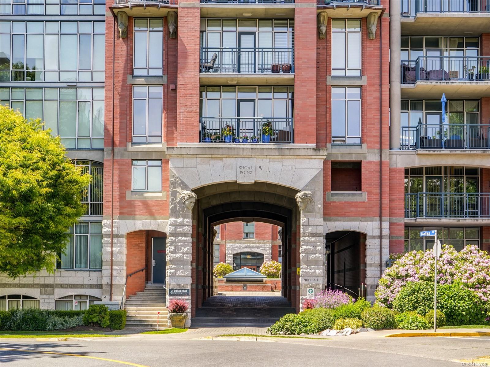 21 Dallas Rd #414