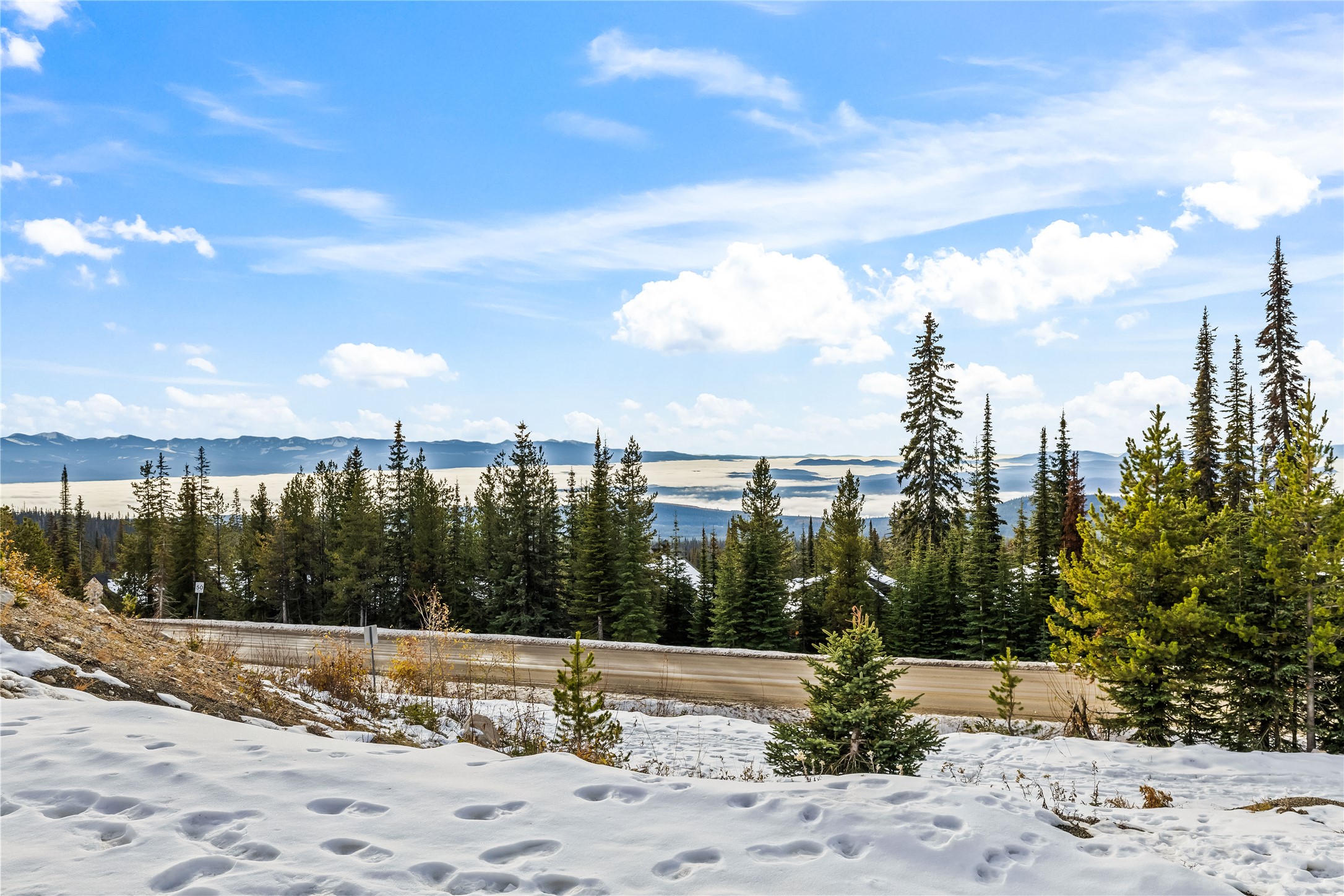 200 Feathertop Way
