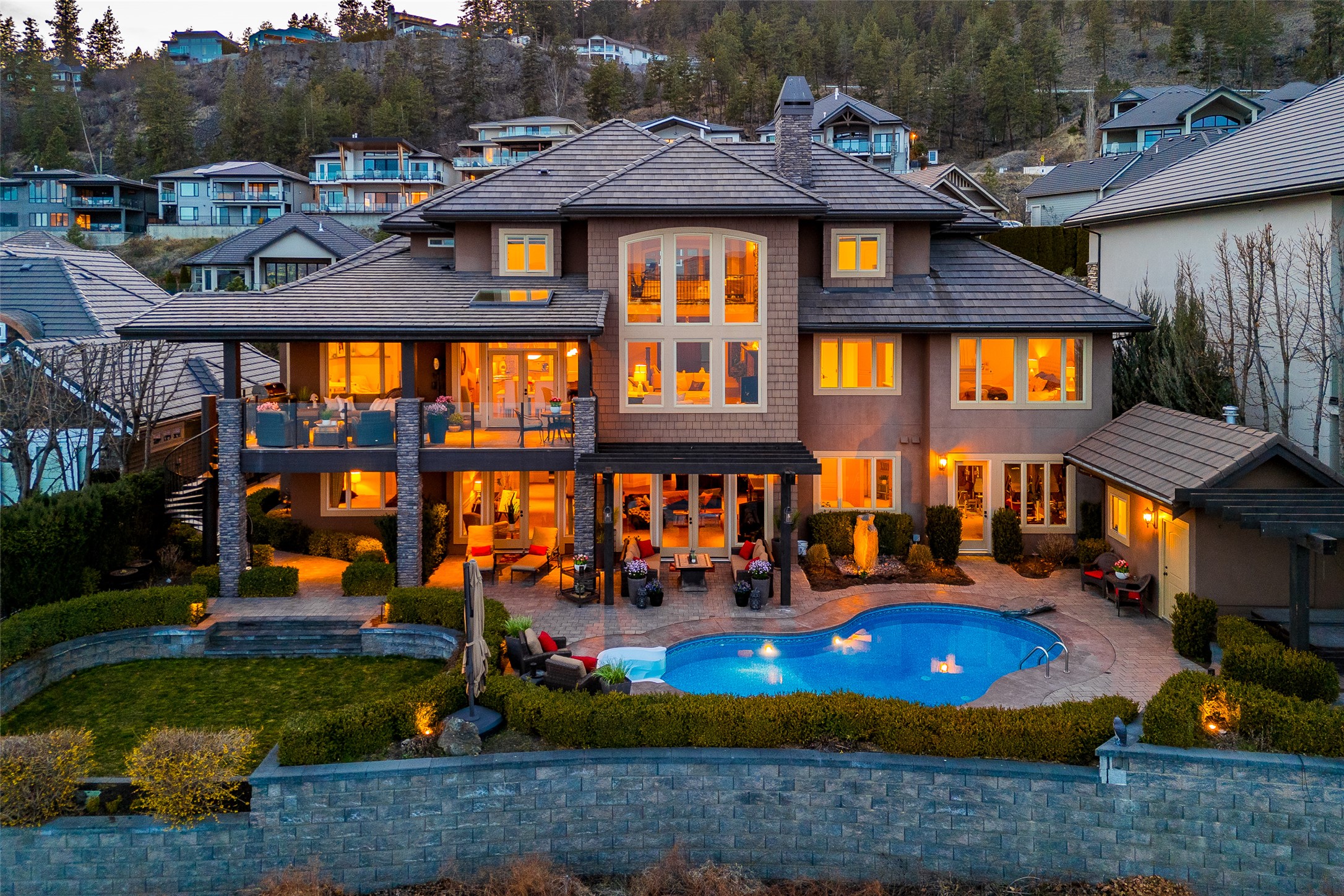 2583 Lucinde Road