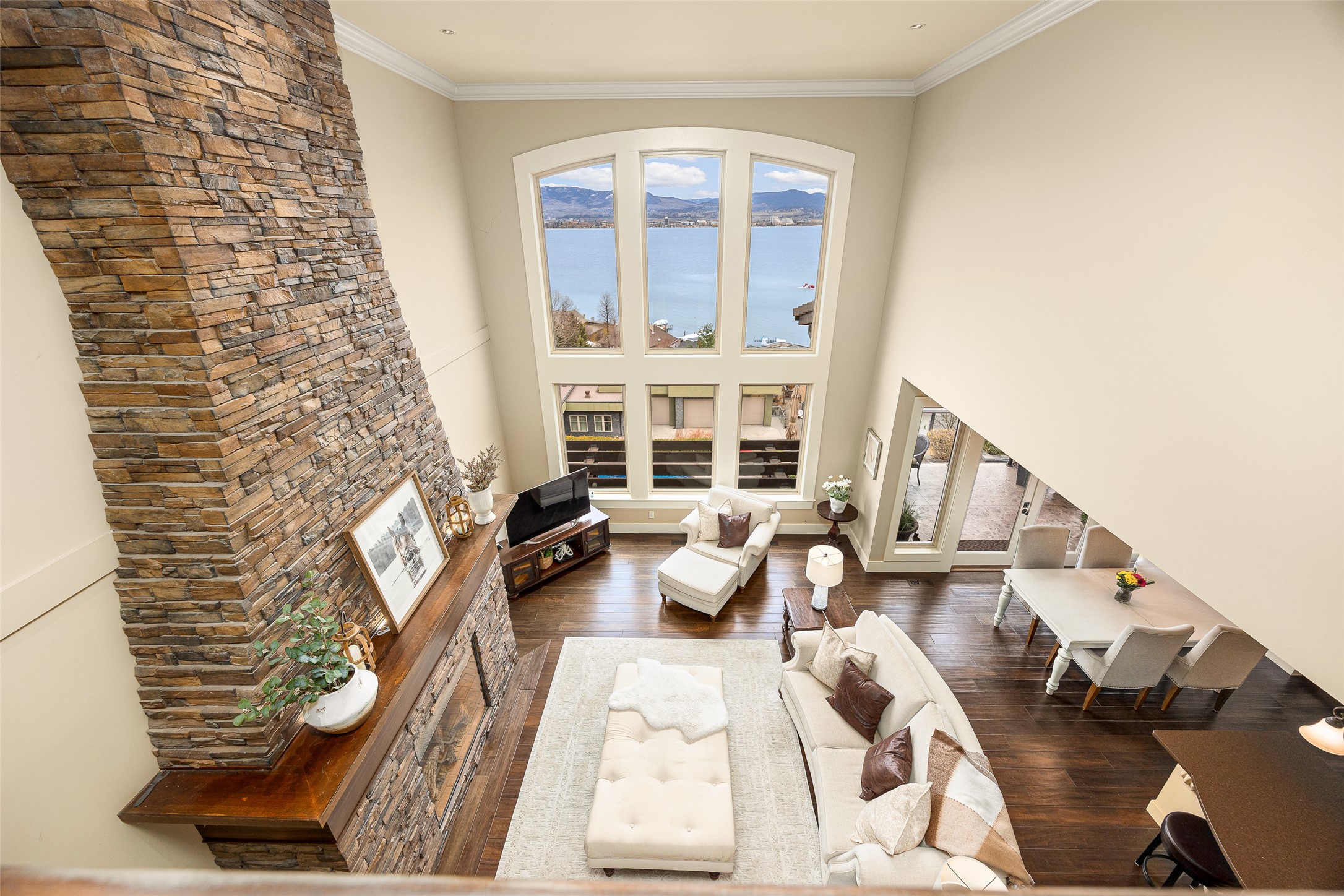 2583 Lucinde Road