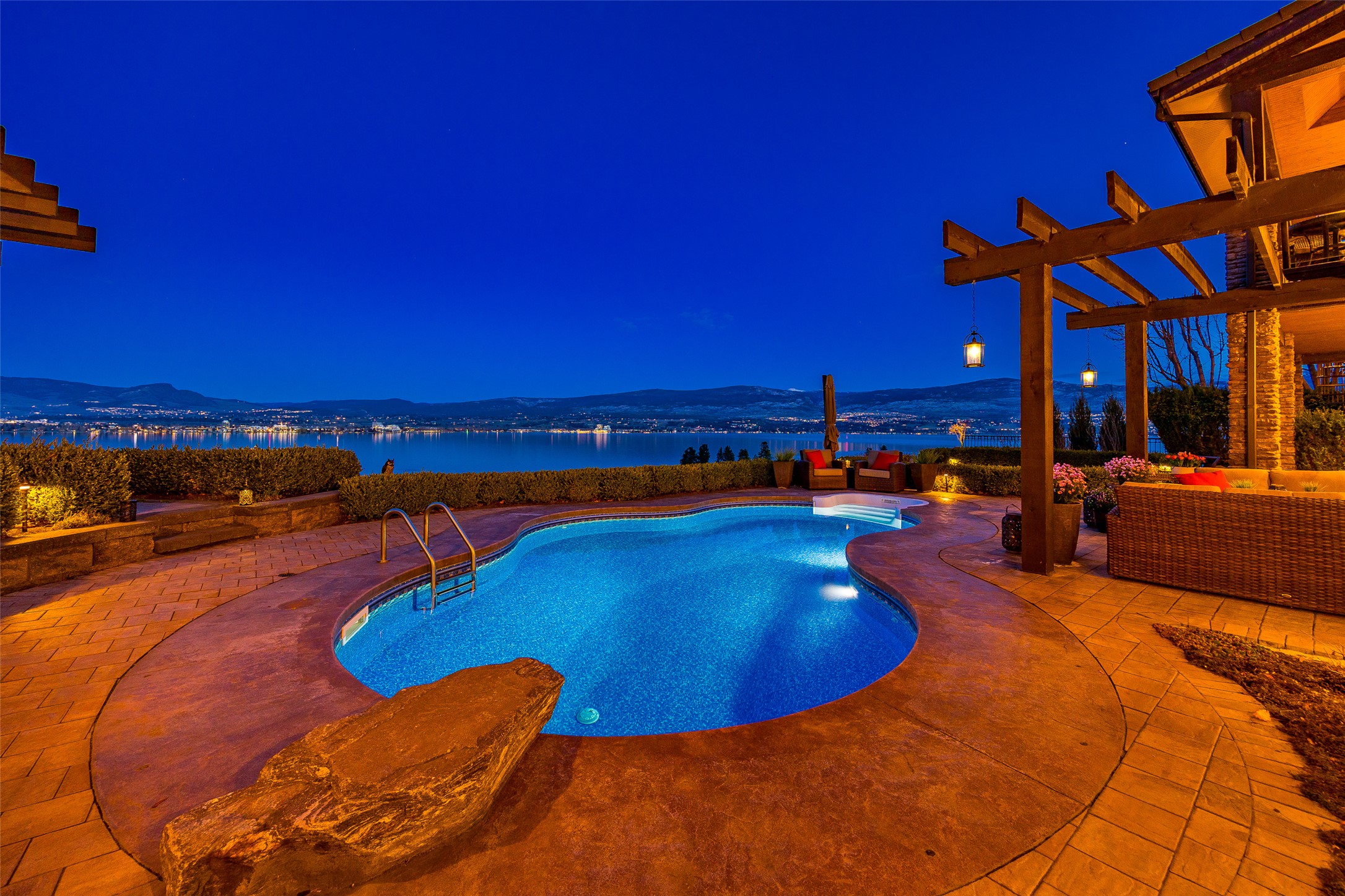 2583 Lucinde Road