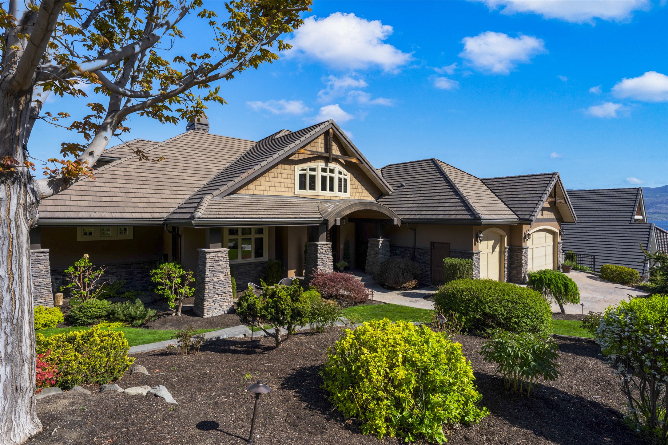 2583 Lucinde Road