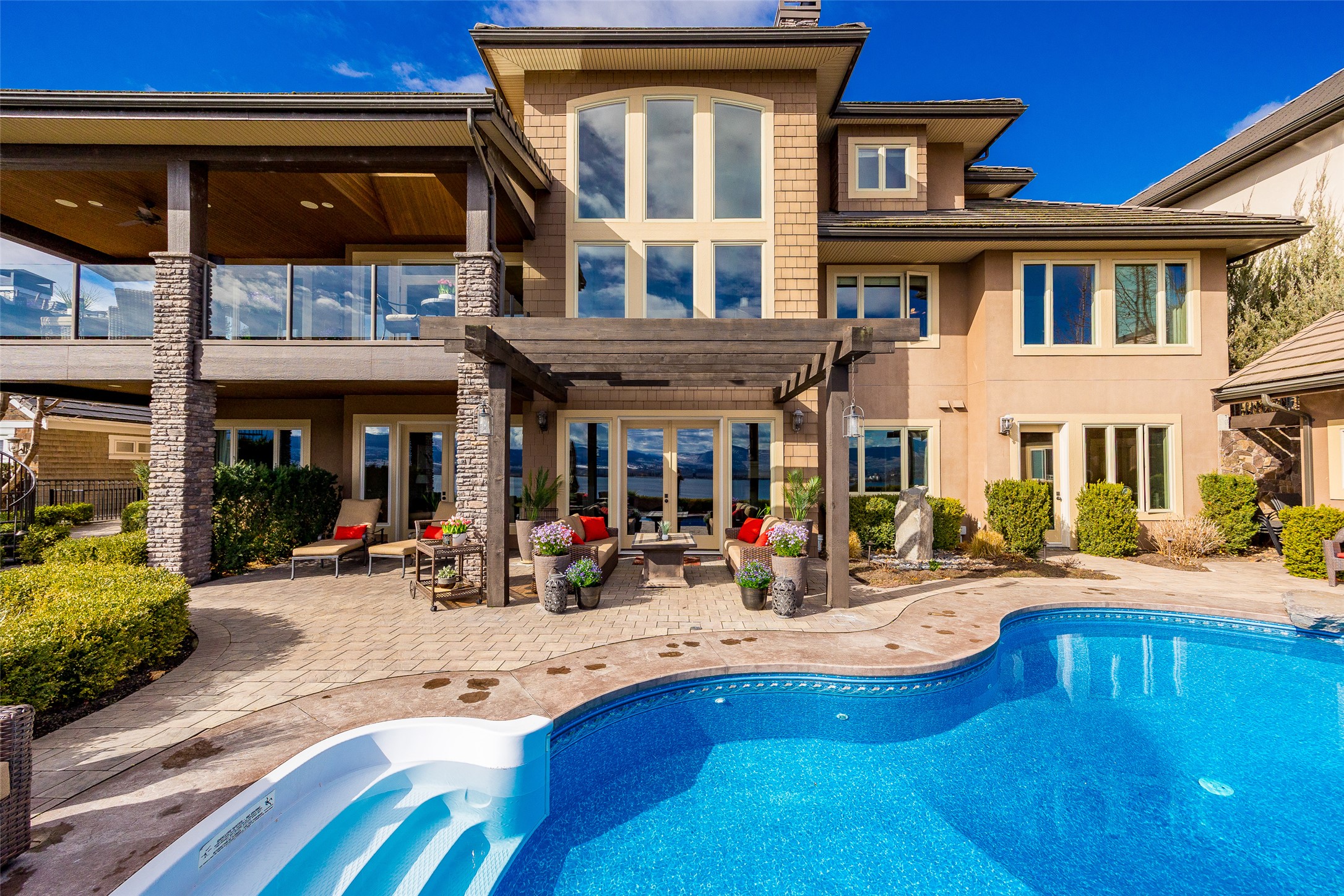 2583 Lucinde Road