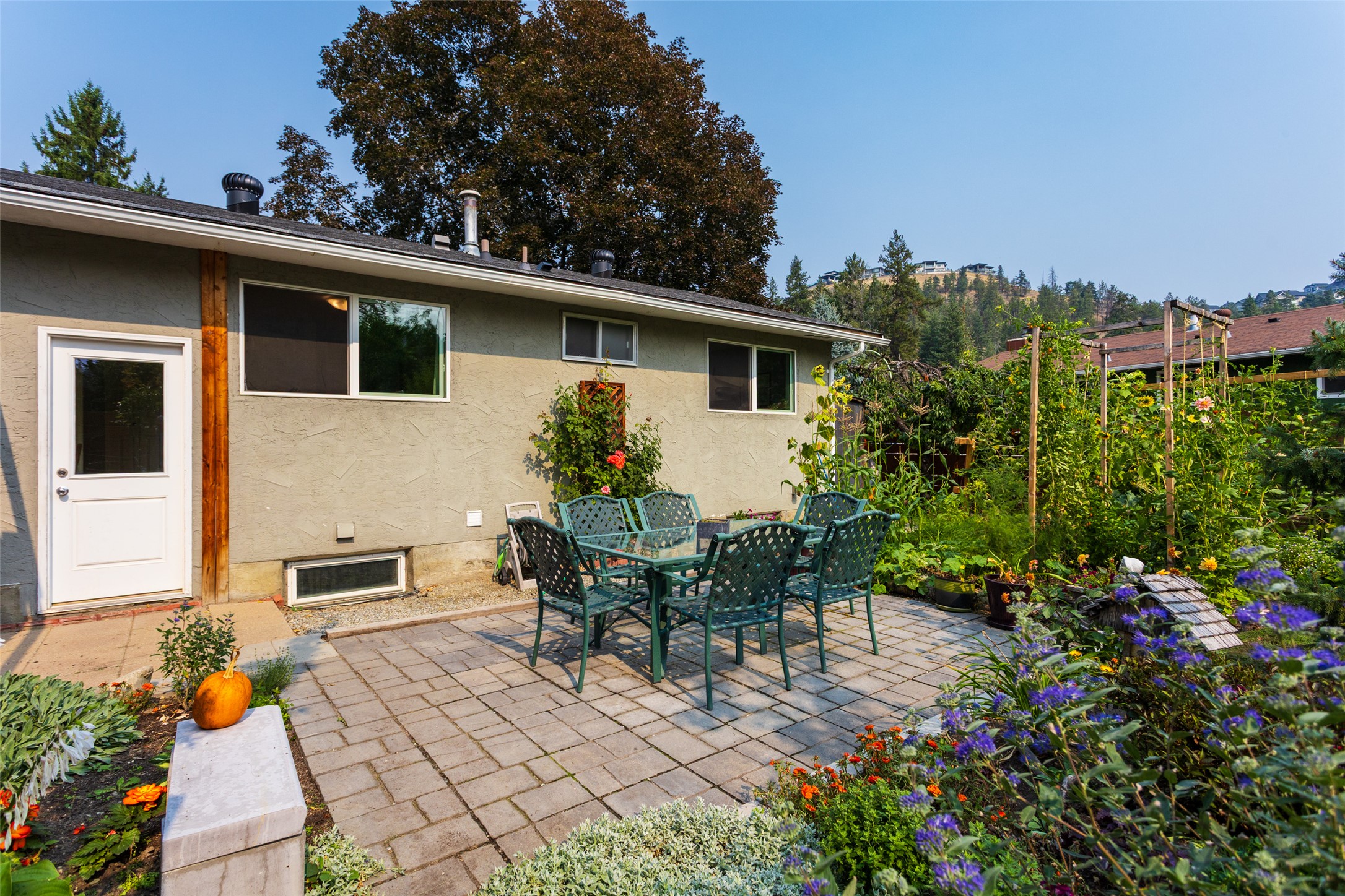 1257 Rio Drive