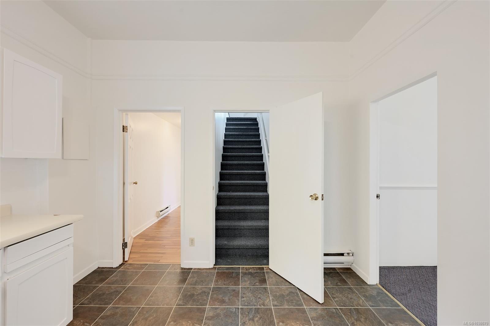 1620 Camosun St