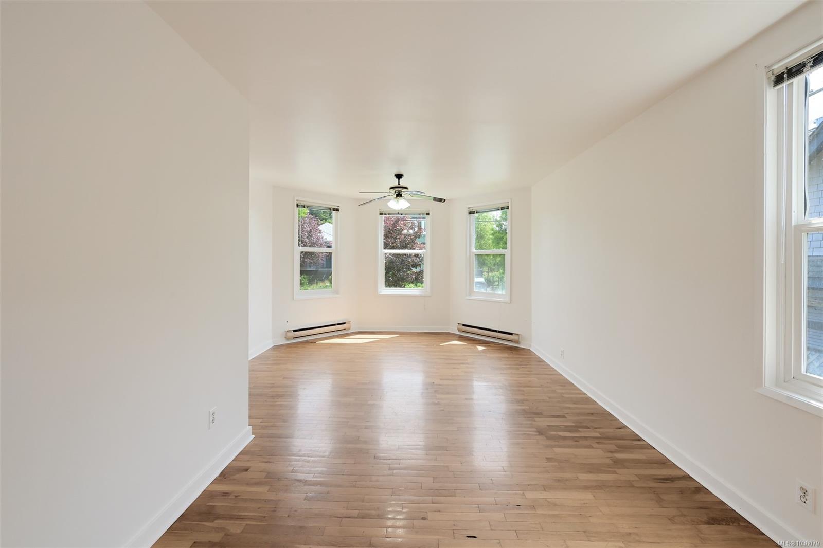 1620 Camosun St