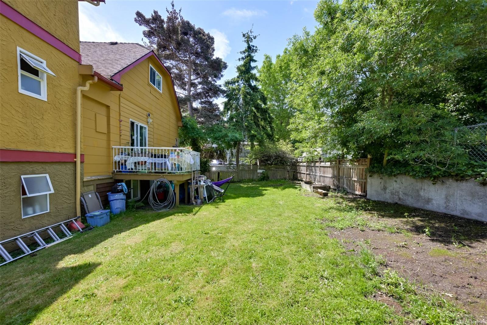 1620 Camosun St