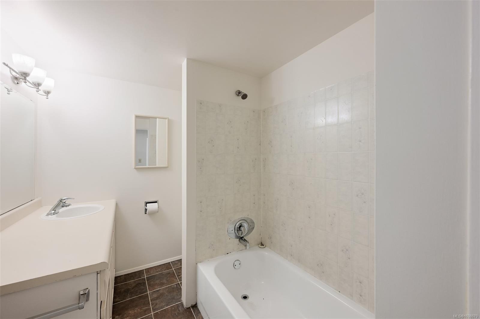 1620 Camosun St