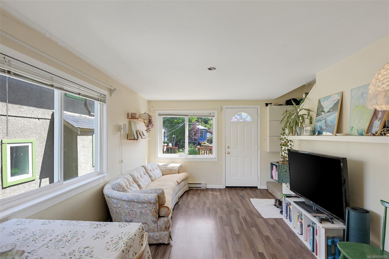 1620 Camosun St