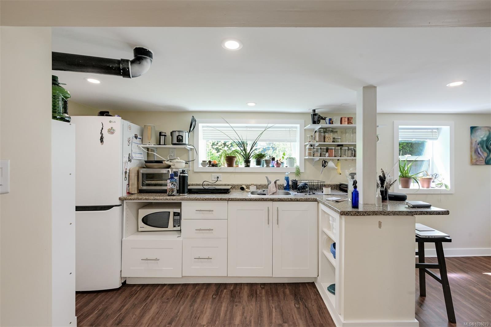 1620 Camosun St