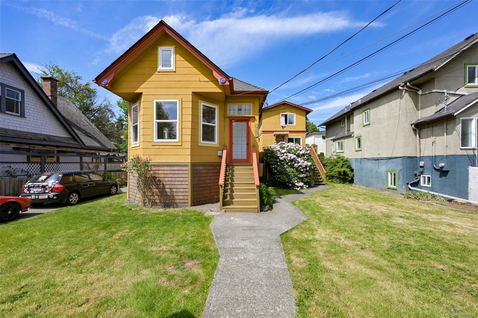 1620 Camosun St