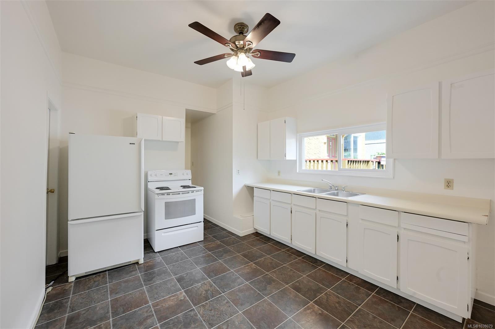 1620 Camosun St