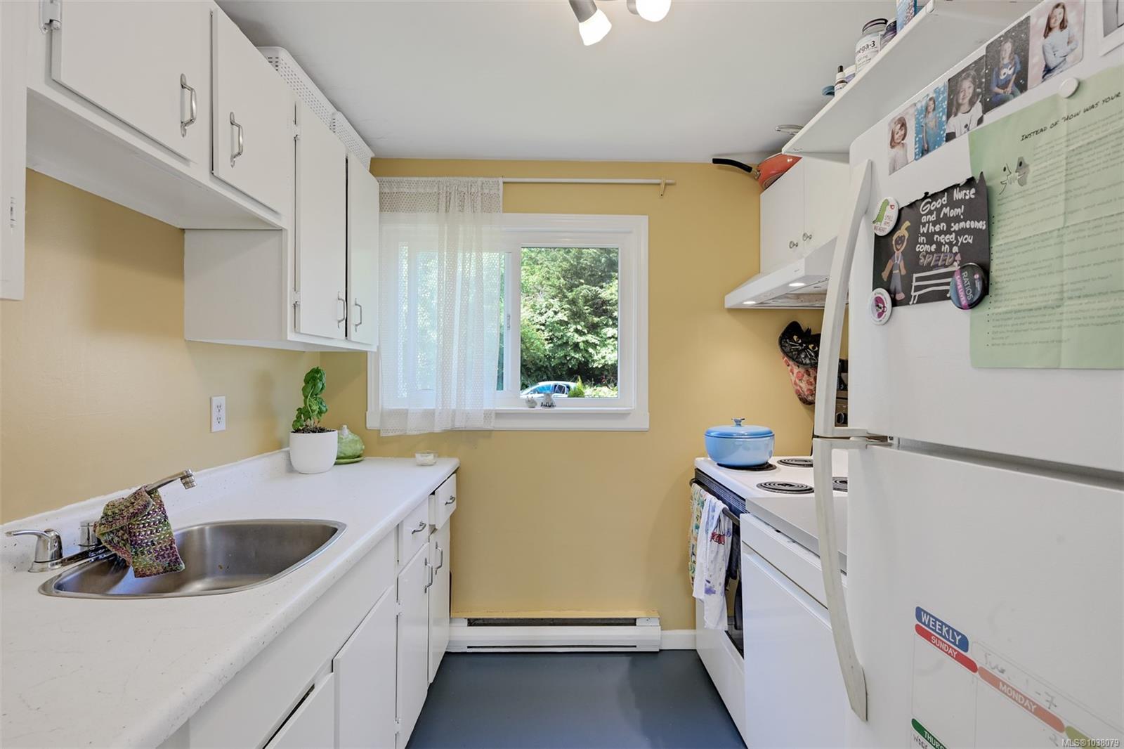 1620 Camosun St