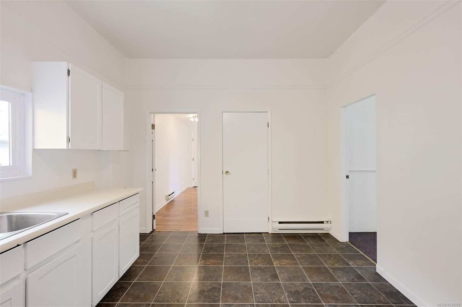 1620 Camosun St