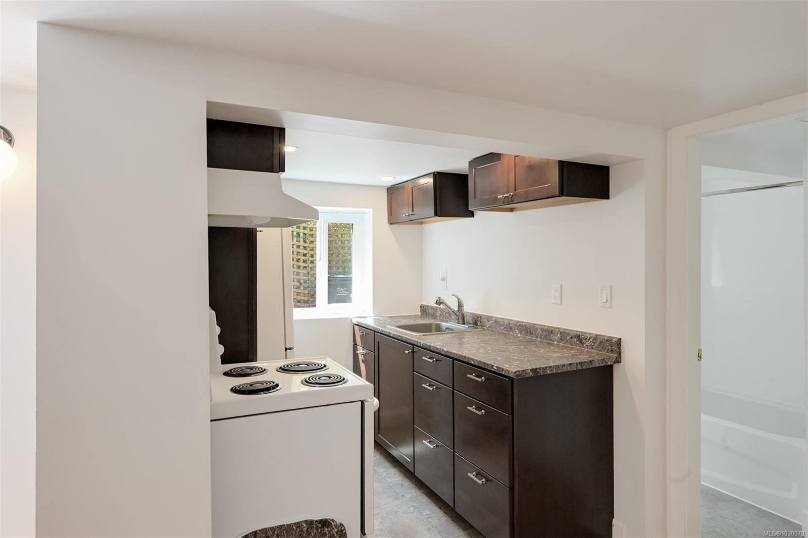1620 Camosun St