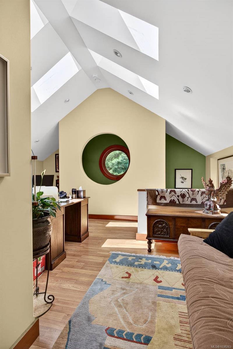 405 Roland Rd