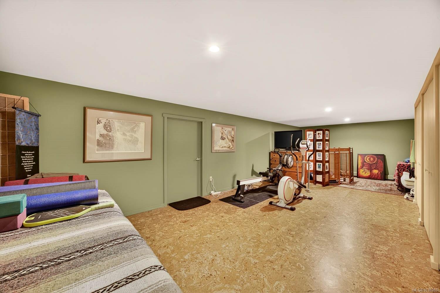 405 Roland Rd