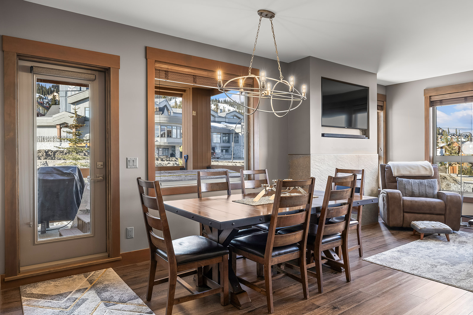 5300B Big White Road 305