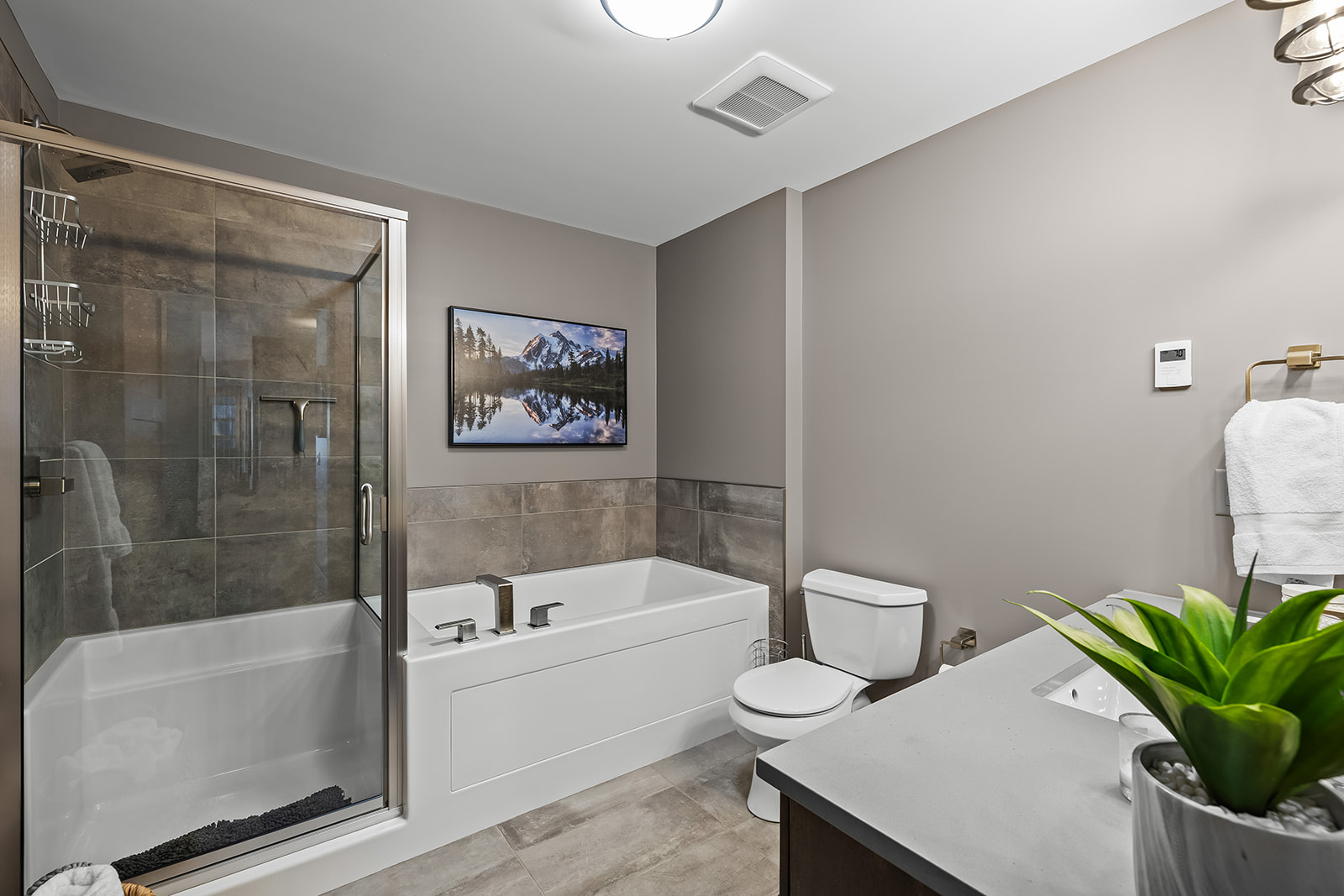 5300B Big White Road 305