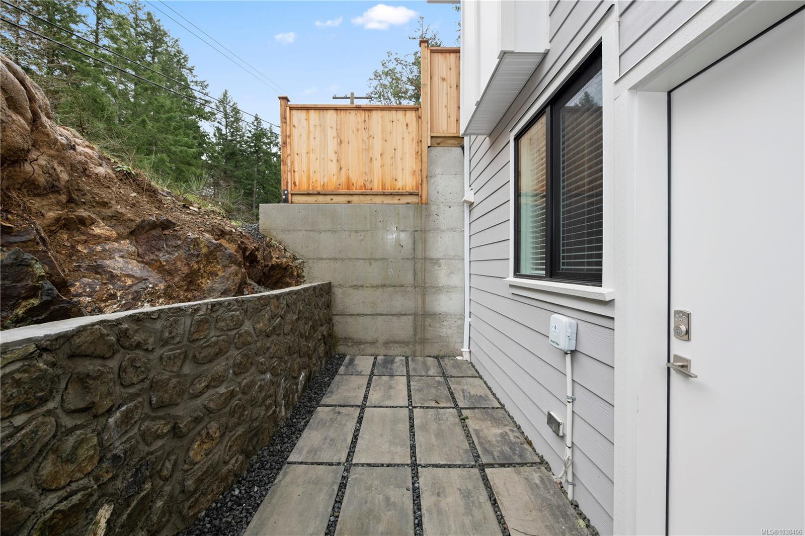 903 Greystone Pl