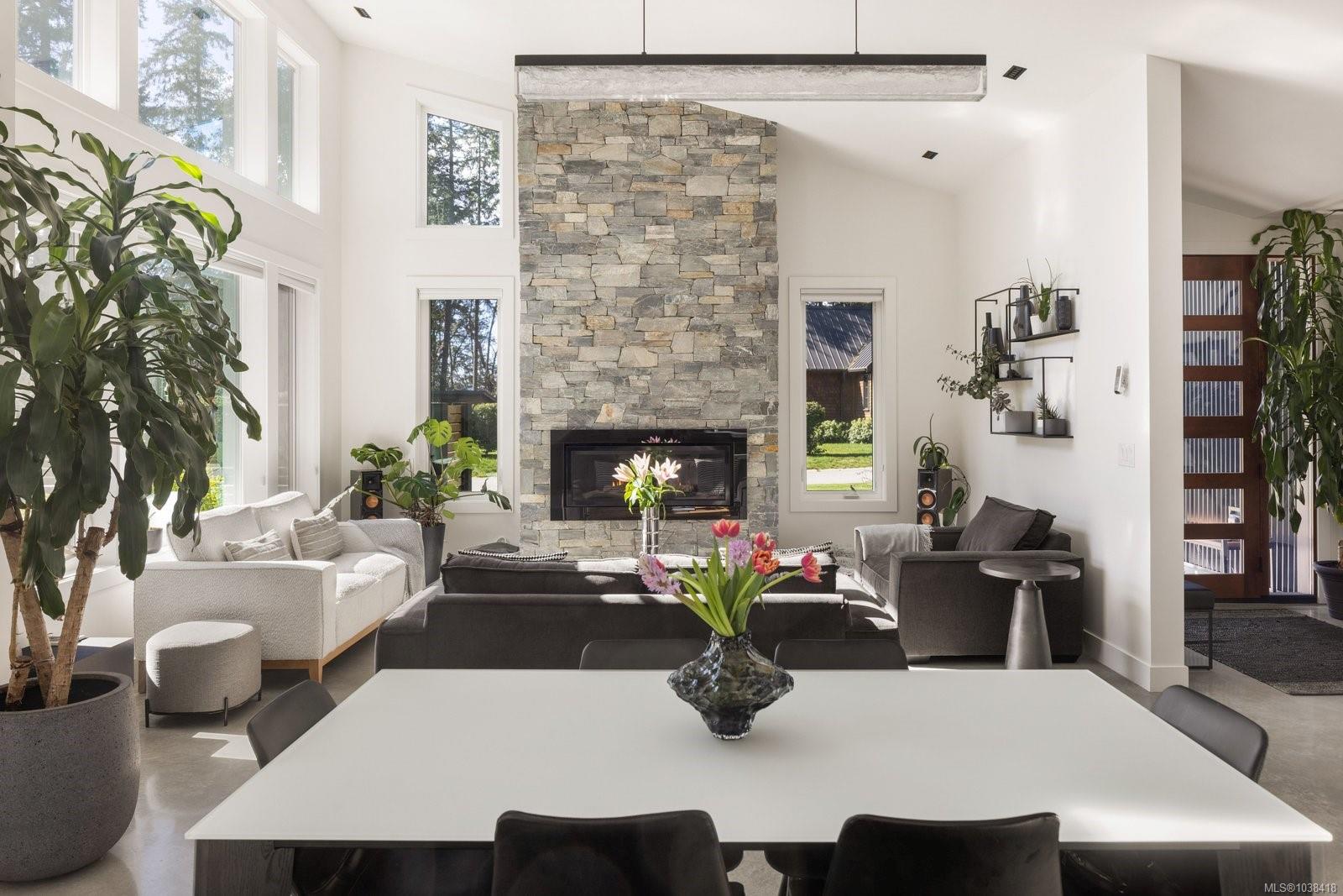 593 Downey Rd