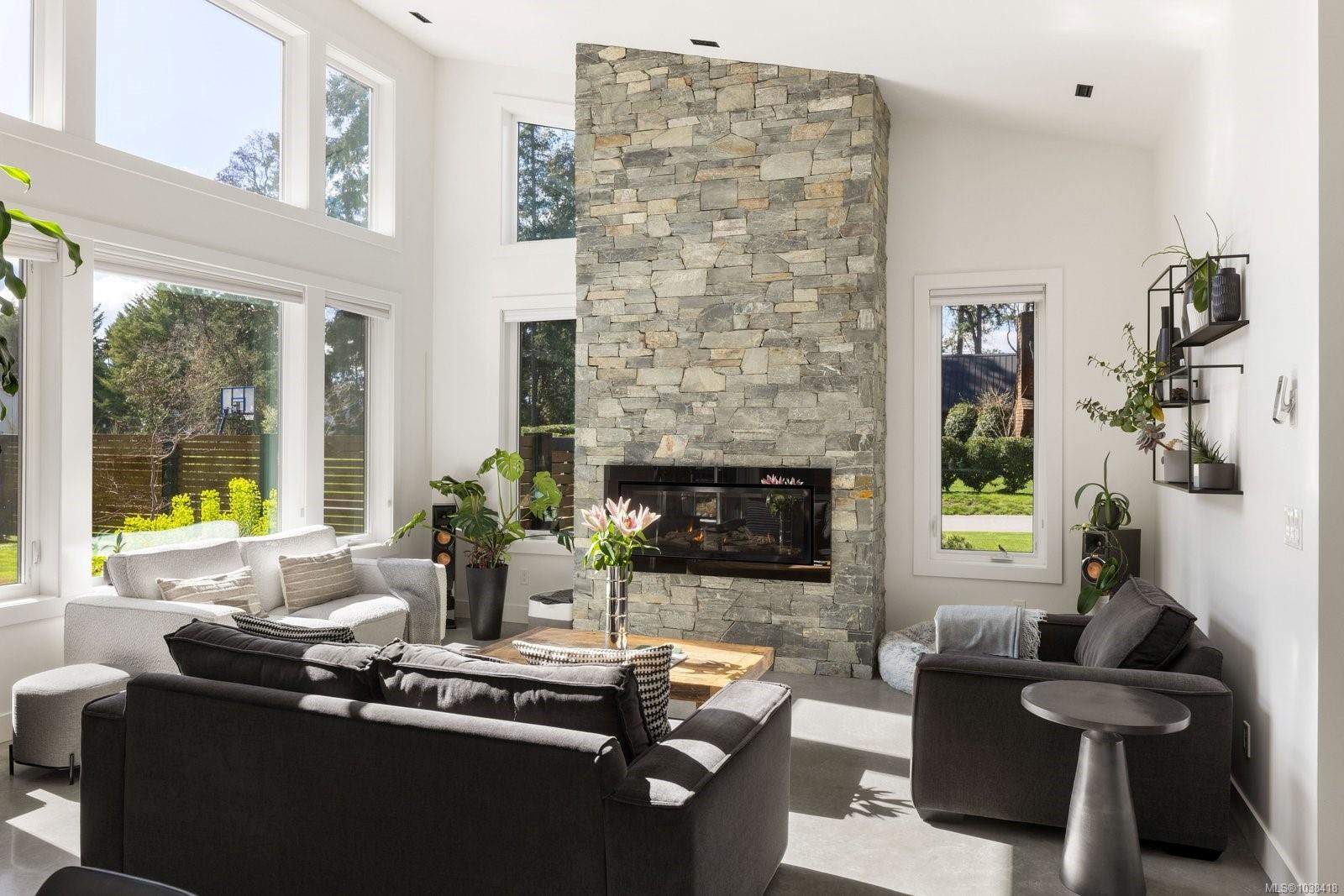 593 Downey Rd