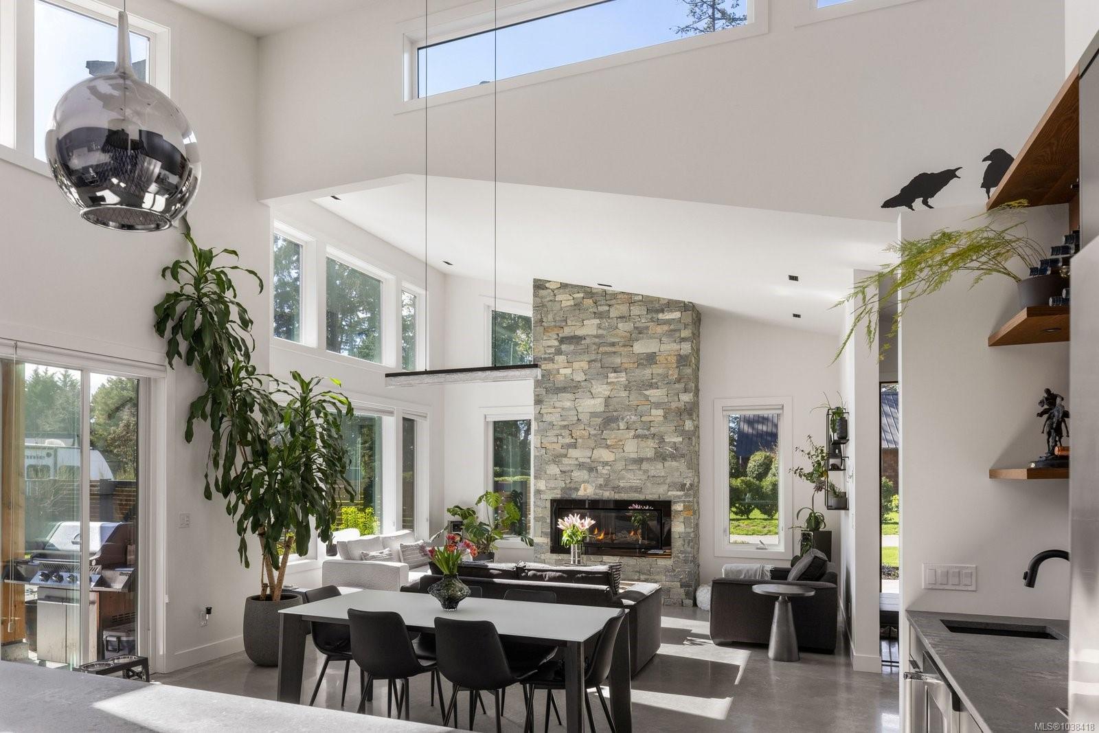 593 Downey Rd