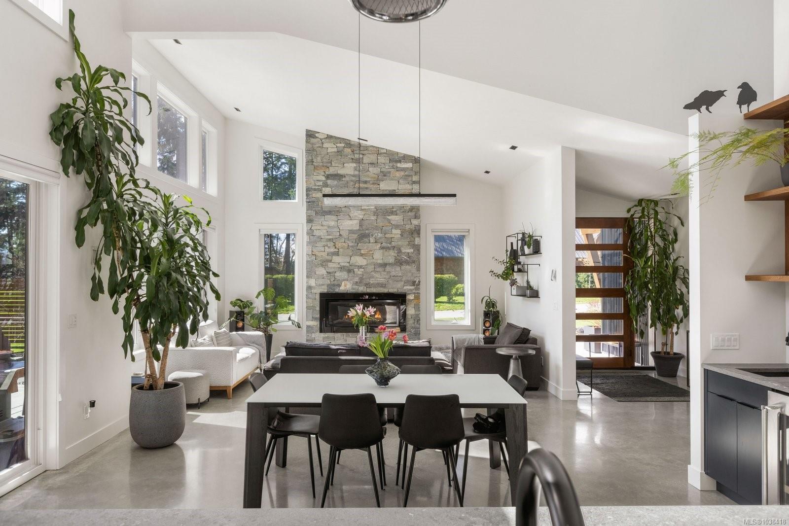 593 Downey Rd