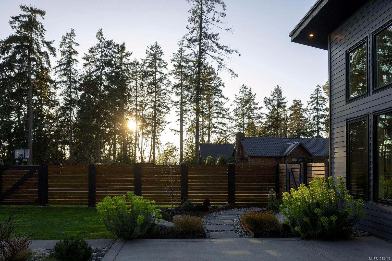 593 Downey Rd