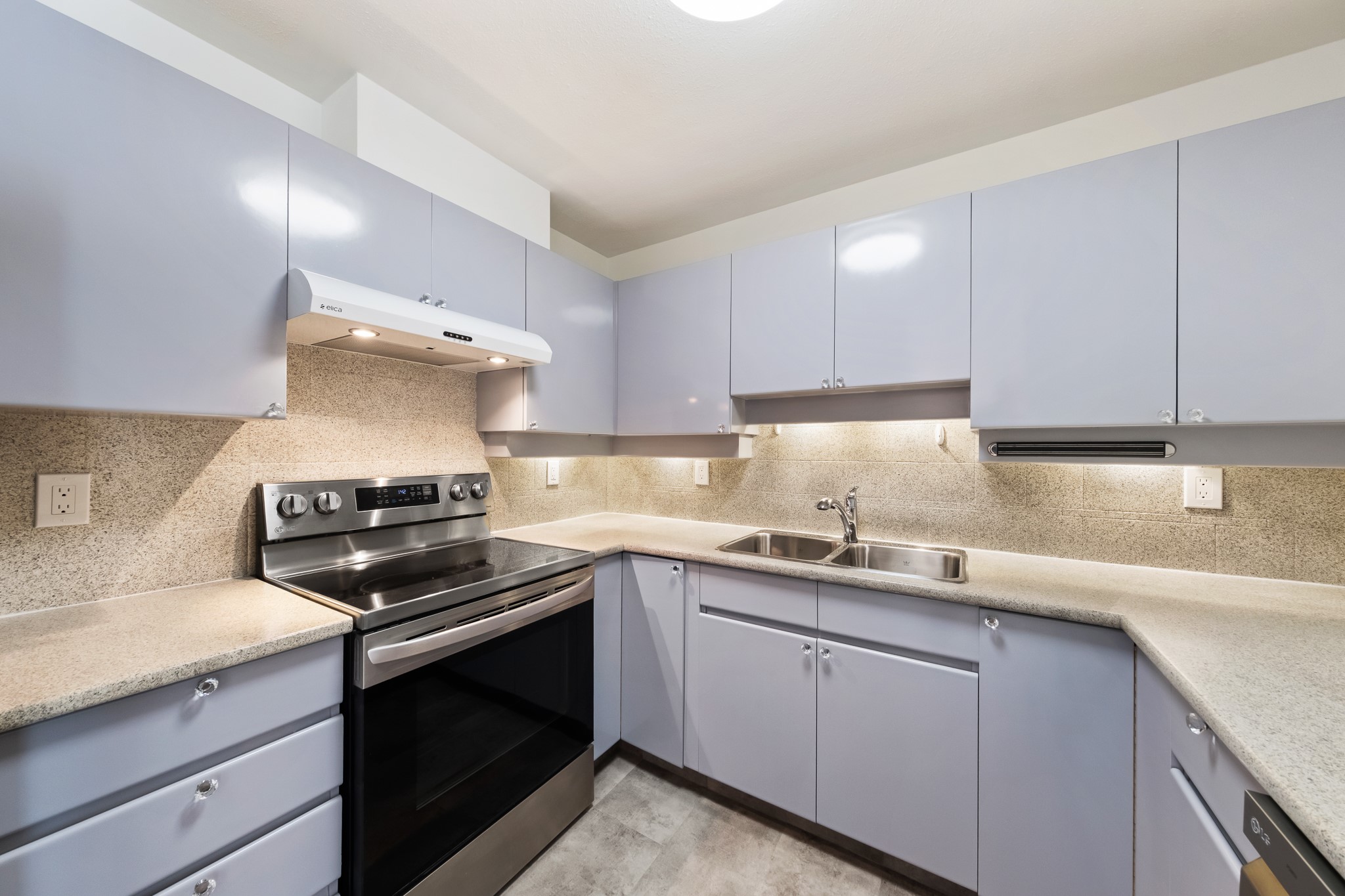 3157 Casorso Road 101