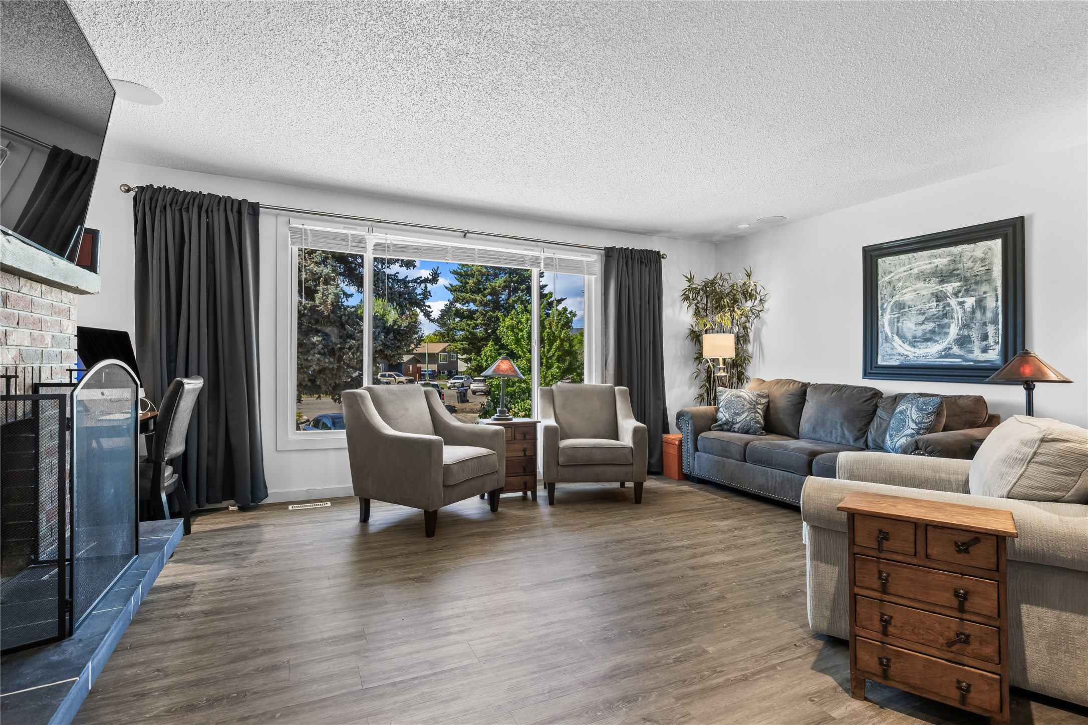 992 Grenfell Court