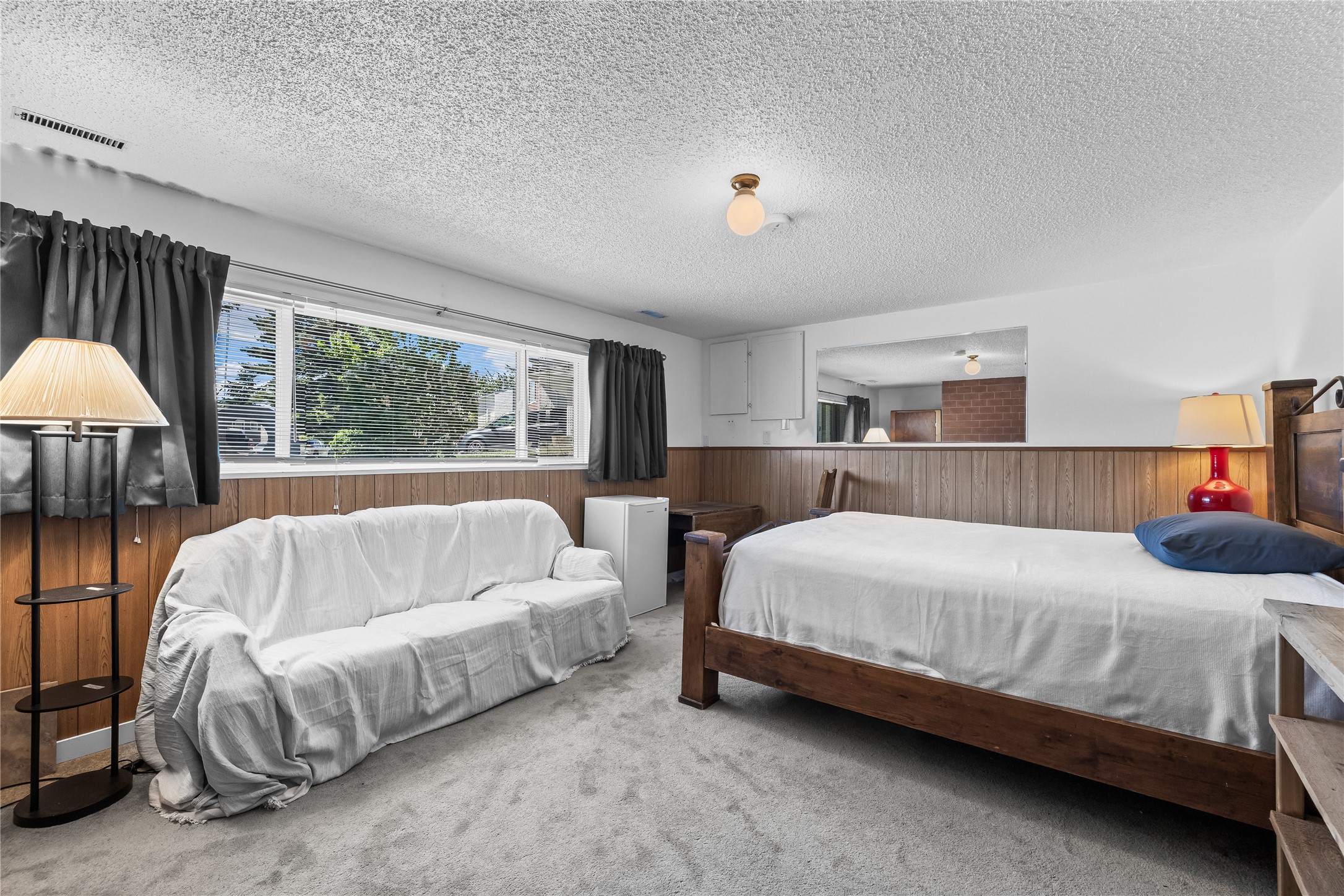 992 Grenfell Court