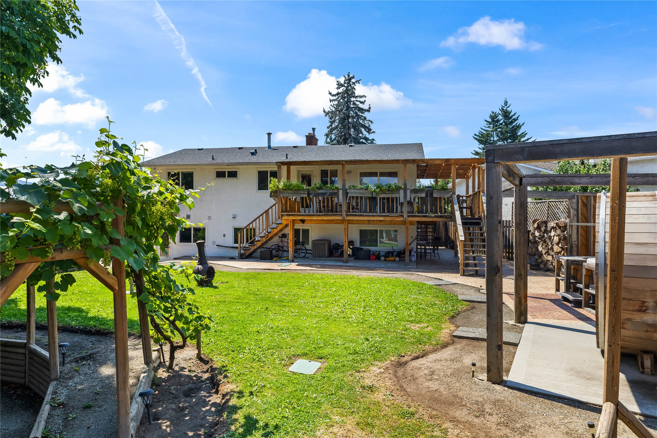 992 Grenfell Court