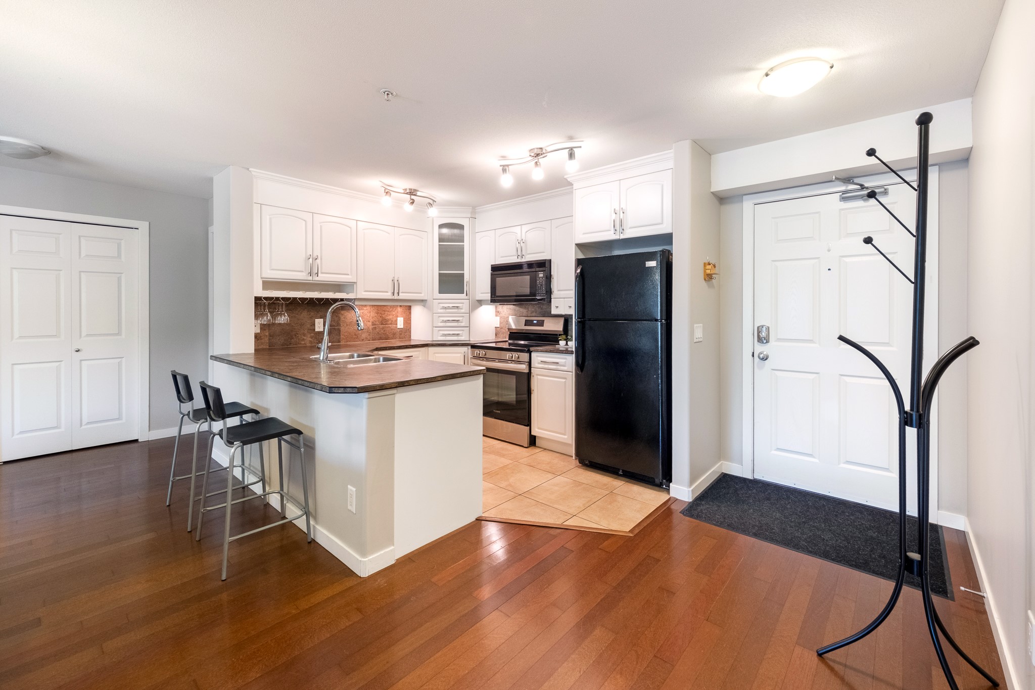 135 Ziprick Road 206
