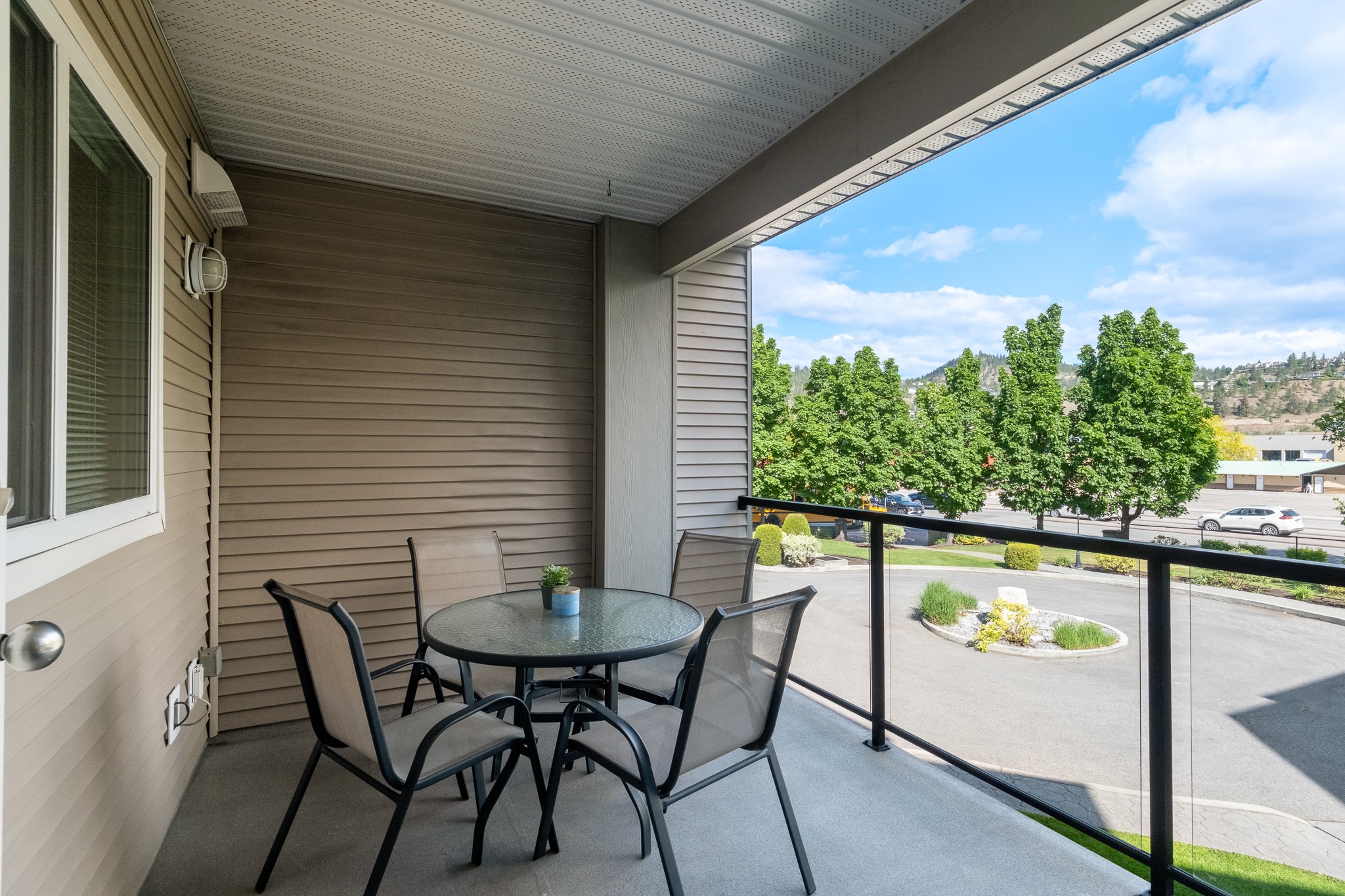135 Ziprick Road 206