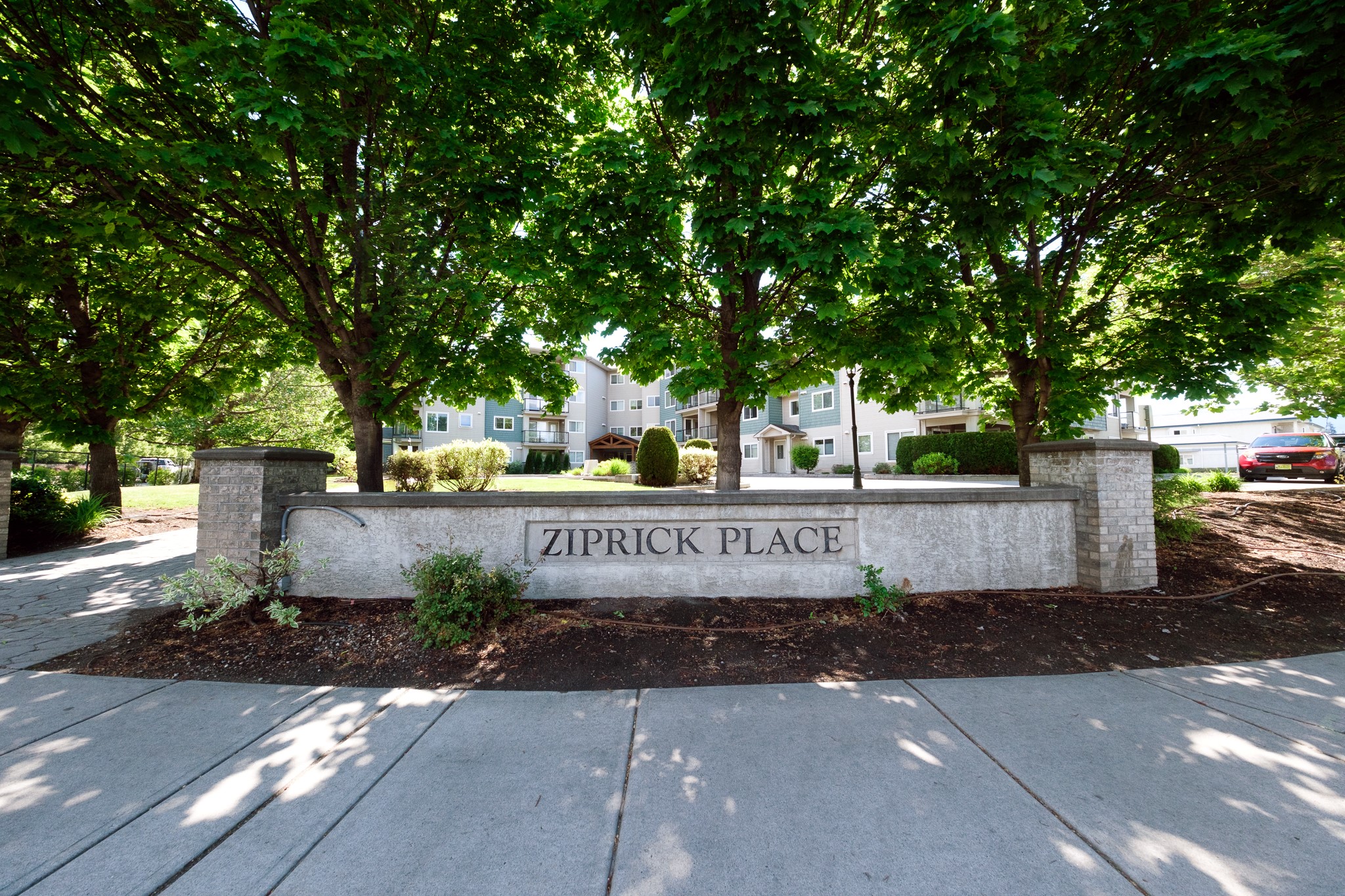 135 Ziprick Road 206