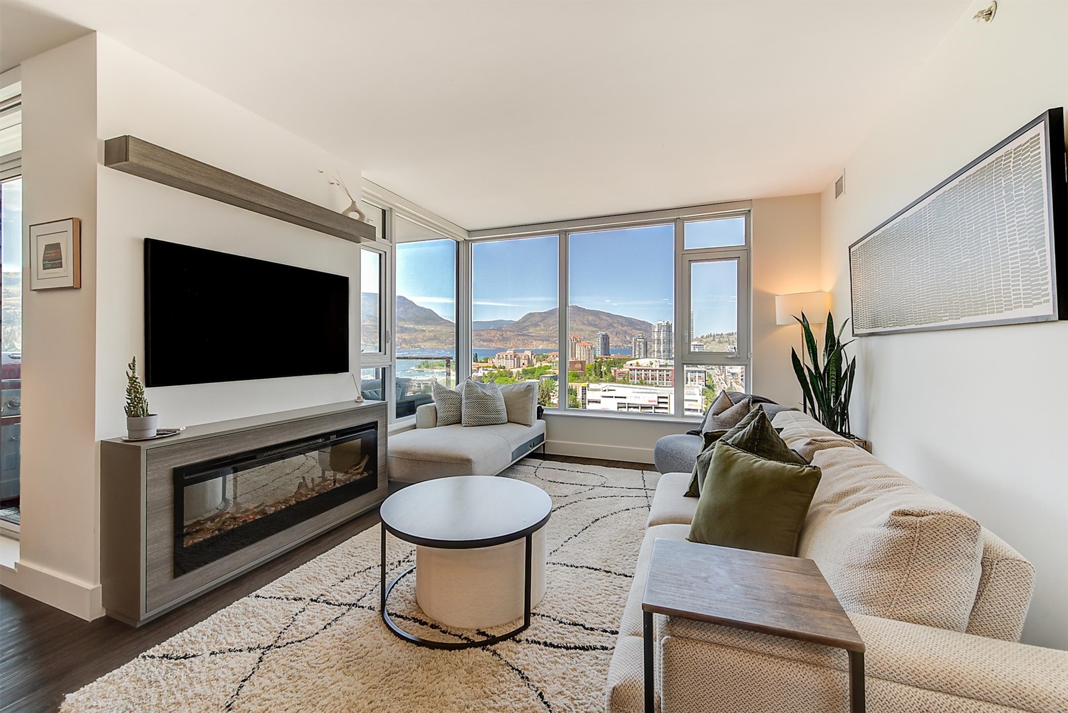 1588 Ellis Street 1602