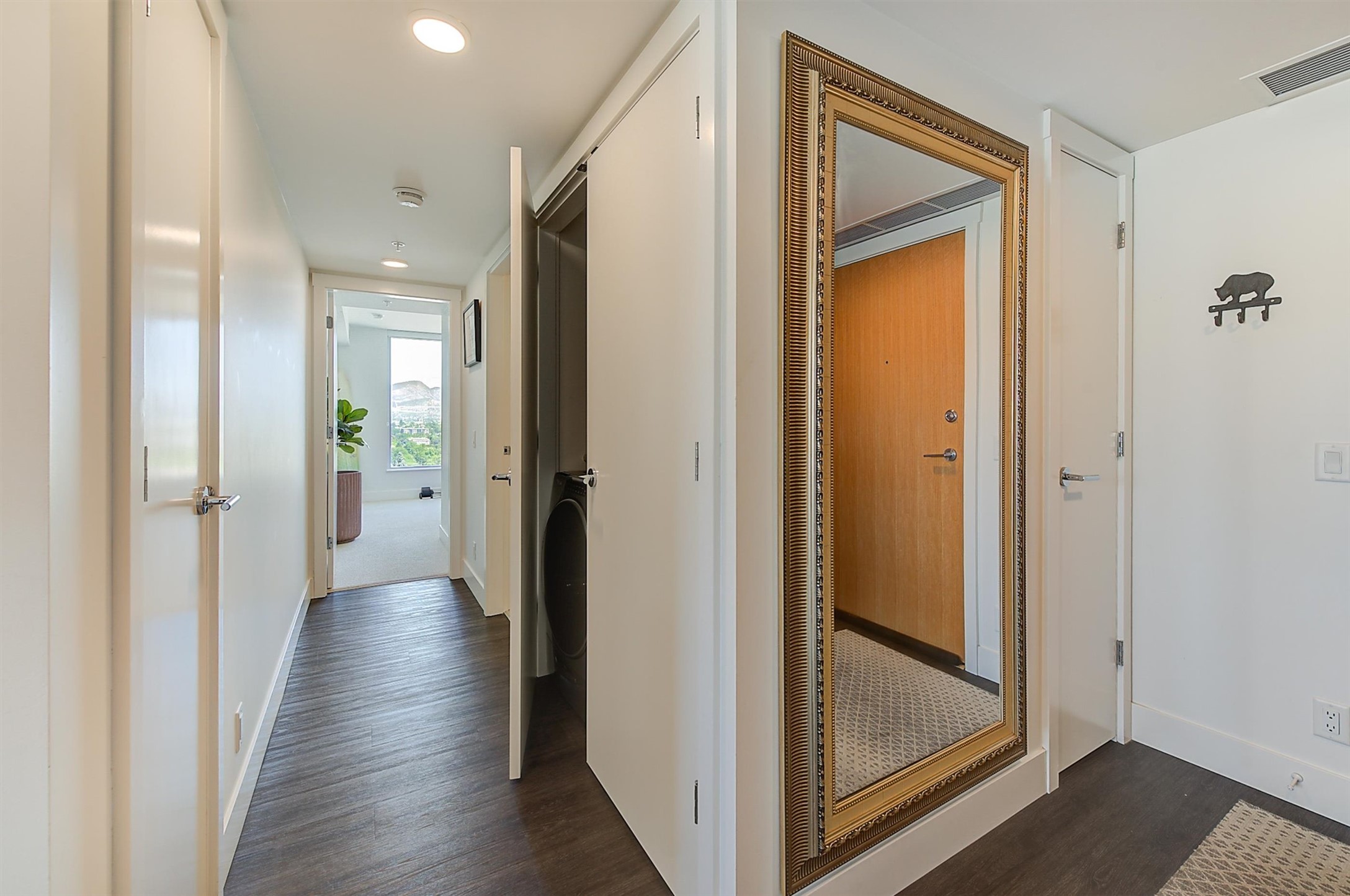 1588 Ellis Street 1602