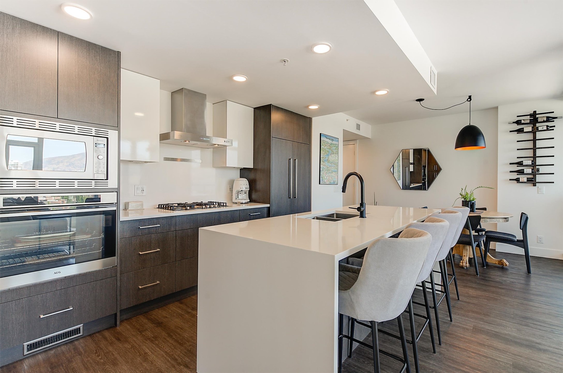 1588 Ellis Street 1602