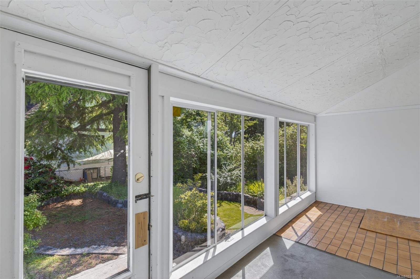 1495 Derby Rd