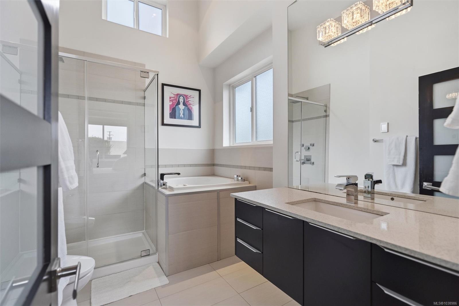 838 Old Esquimalt Rd