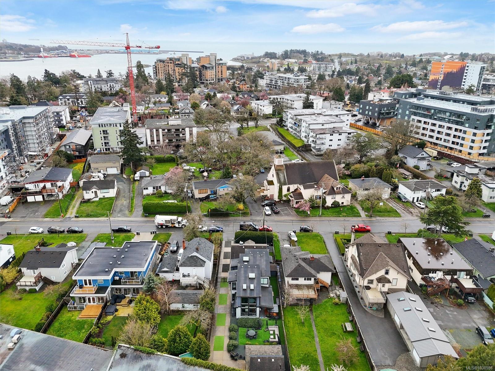 838 Old Esquimalt Rd