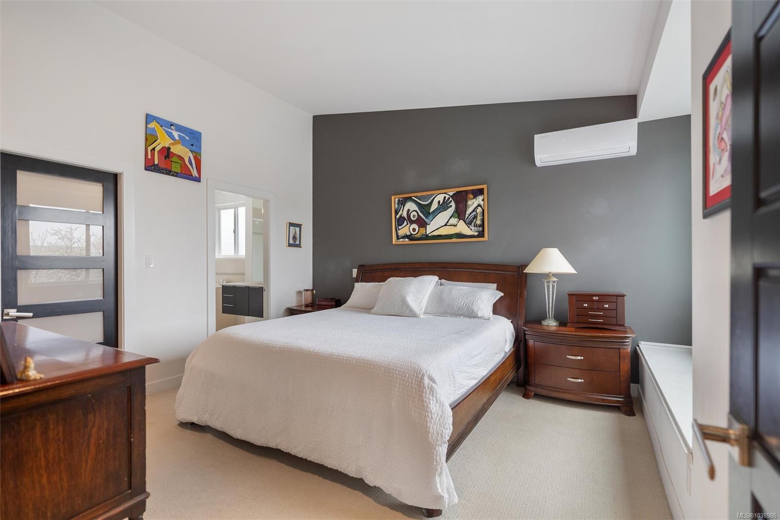 838 Old Esquimalt Rd